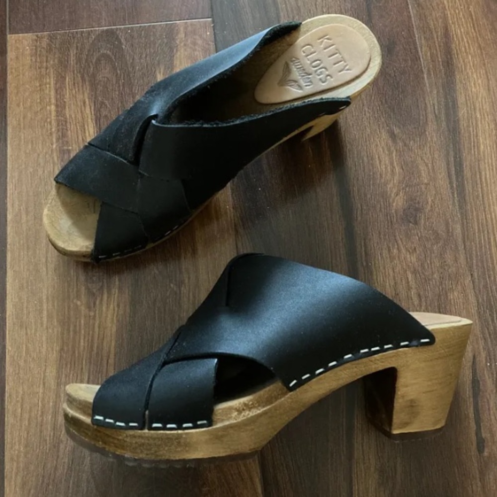 Kitty Clogs

Aventyr Clog